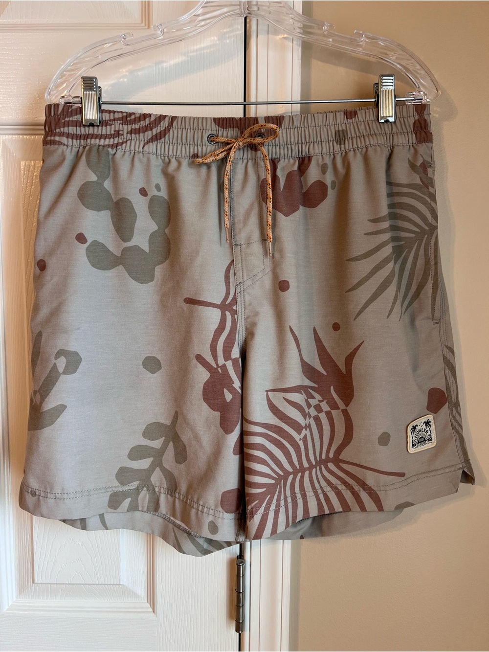 Howler Bros Men’s Deep Set Boardshorts Tropical Print Swim Trunks Size L